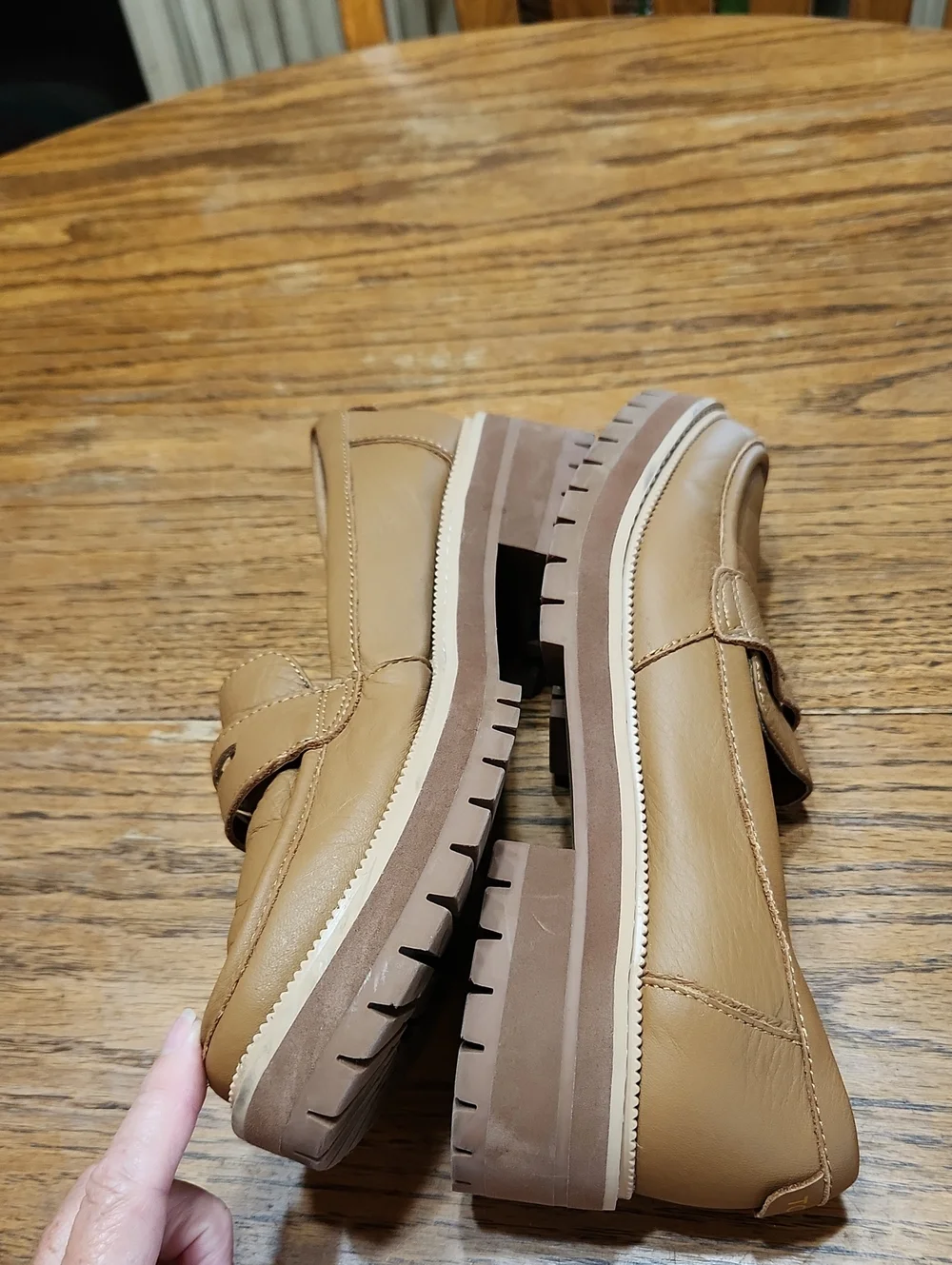 Toms Tan Leather Penny Loafers Size 8.5